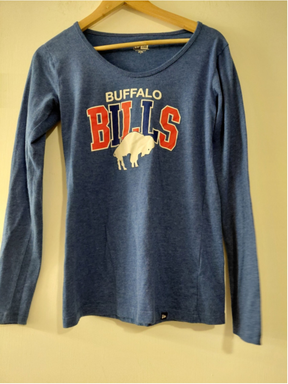 Ladies Small New Era Buffalo Bills Long Sleeve Shirt Blue NFL Logo